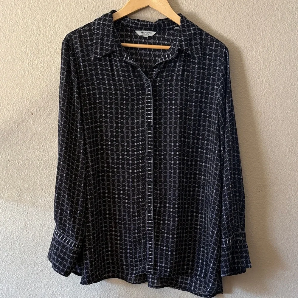 Max Studio 2X Black White Geometric Blouse Button Front Plus Size Top - Picture 2 of 10
